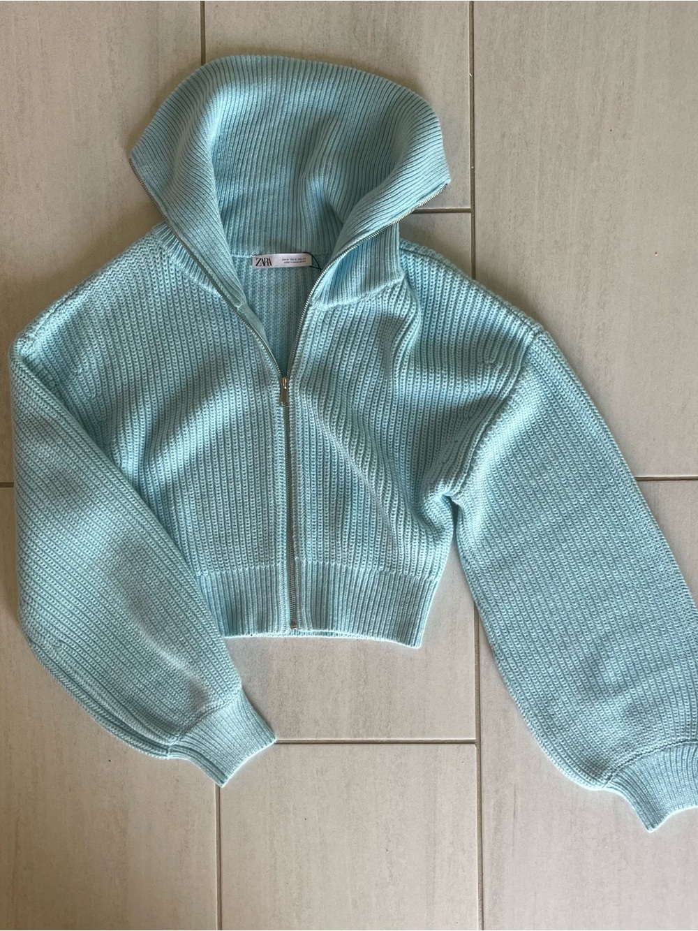 ZARA Cropped Light Blue Baloon Sleeve Zip Cardigan Sweater